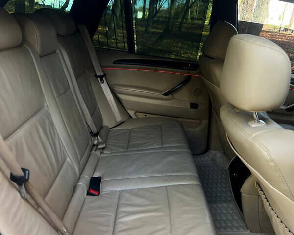 Чорний БМВ Х5, об'ємом двигуна 3 л та пробігом 384 тис. км за 9300 $, фото 10 на Automoto.ua