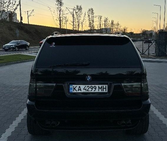 Черный БМВ Х5, объемом двигателя 4.4 л и пробегом 295 тыс. км за 7000 $, фото 3 на Automoto.ua