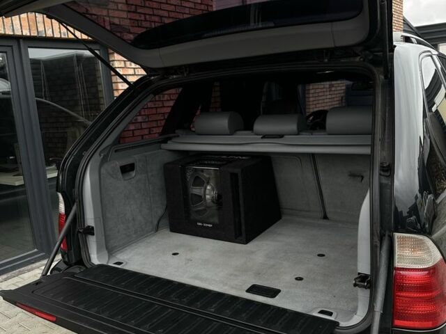 Чорний БМВ Х5, об'ємом двигуна 2.9 л та пробігом 330 тис. км за 9400 $, фото 17 на Automoto.ua