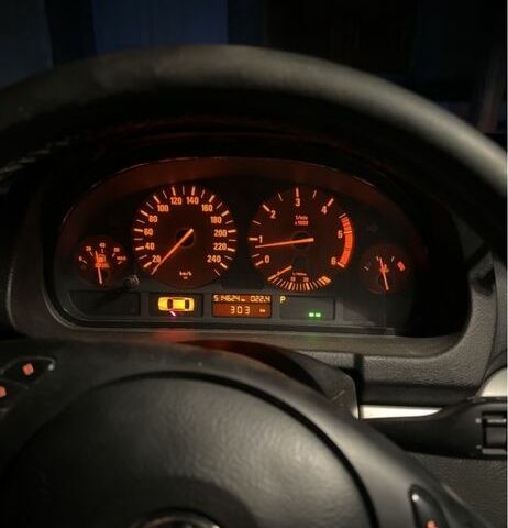 Чорний БМВ Х5, об'ємом двигуна 0 л та пробігом 515 тис. км за 4900 $, фото 6 на Automoto.ua