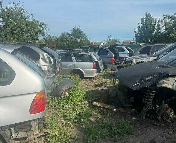 Чорний БМВ Х5, об'ємом двигуна 3 л та пробігом 312 тис. км за 3200 $, фото 17 на Automoto.ua