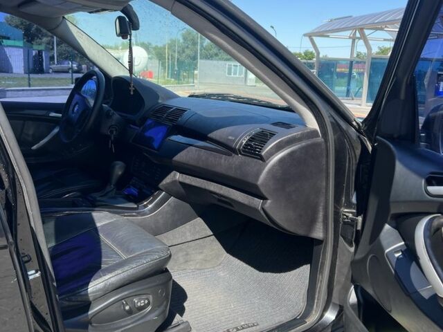 Черный БМВ Х5, объемом двигателя 3 л и пробегом 350 тыс. км за 7500 $, фото 5 на Automoto.ua