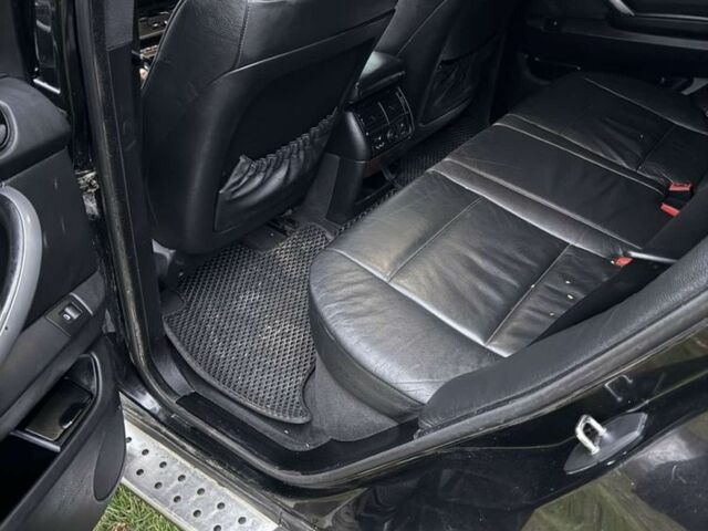 Черный БМВ Х5, объемом двигателя 3 л и пробегом 404 тыс. км за 9500 $, фото 5 на Automoto.ua