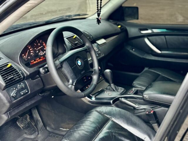 Чорний БМВ Х5, об'ємом двигуна 3 л та пробігом 374 тис. км за 9800 $, фото 8 на Automoto.ua