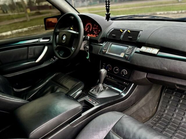 Чорний БМВ Х5, об'ємом двигуна 3 л та пробігом 374 тис. км за 9800 $, фото 16 на Automoto.ua