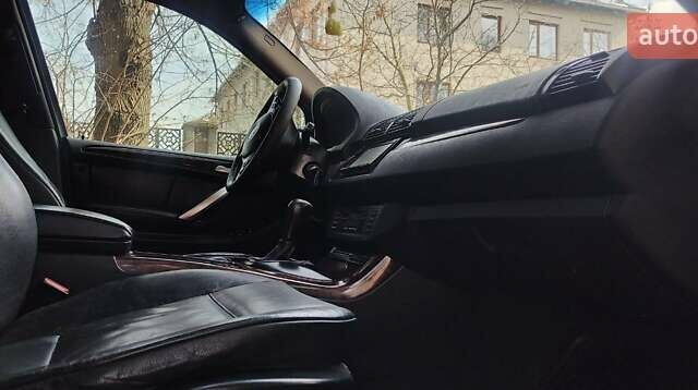 Черный БМВ Х5, объемом двигателя 4.4 л и пробегом 370 тыс. км за 5900 $, фото 20 на Automoto.ua