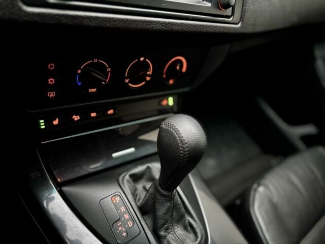 Чорний БМВ Х5, об'ємом двигуна 3 л та пробігом 374 тис. км за 9800 $, фото 18 на Automoto.ua