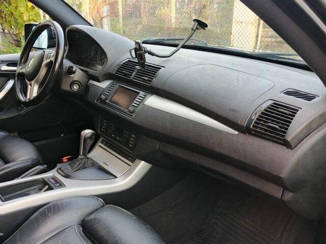 Черный БМВ Х5, объемом двигателя 3 л и пробегом 330 тыс. км за 6000 $, фото 16 на Automoto.ua