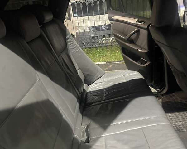 Черный БМВ Х5, объемом двигателя 2.93 л и пробегом 400 тыс. км за 9000 $, фото 4 на Automoto.ua