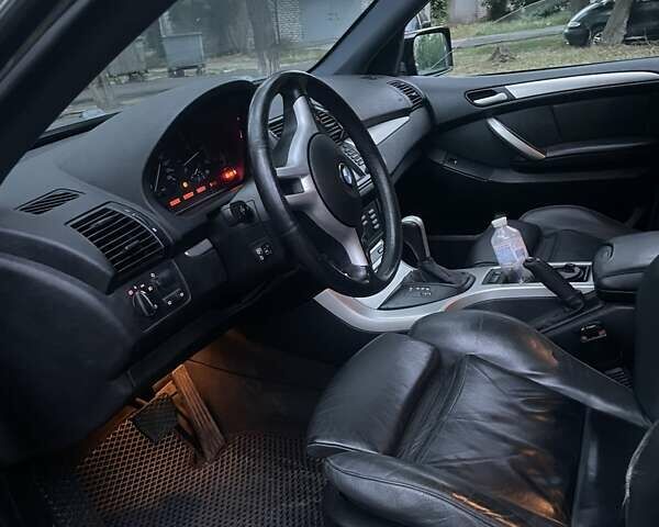 Черный БМВ Х5, объемом двигателя 3 л и пробегом 300 тыс. км за 4100 $, фото 3 на Automoto.ua
