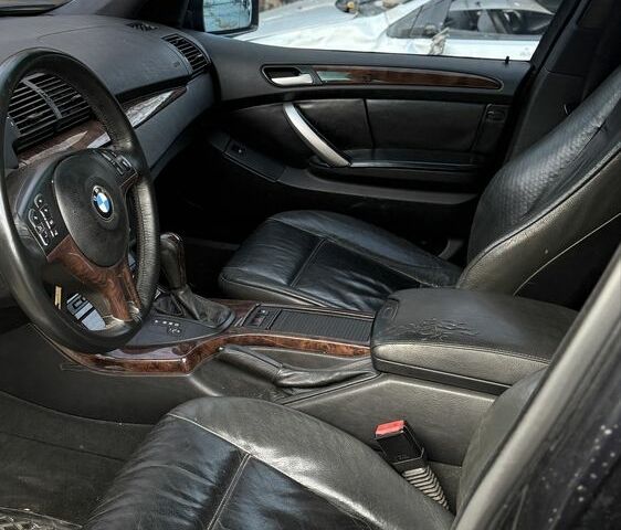 Чорний БМВ Х5, об'ємом двигуна 3 л та пробігом 300 тис. км за 4200 $, фото 3 на Automoto.ua