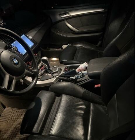 Чорний БМВ Х5, об'ємом двигуна 0 л та пробігом 515 тис. км за 4900 $, фото 5 на Automoto.ua