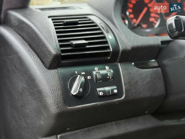 Черный БМВ Х5, объемом двигателя 3 л и пробегом 400 тыс. км за 8700 $, фото 42 на Automoto.ua