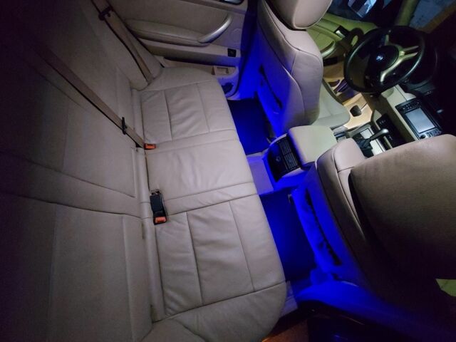 Чорний БМВ Х5, об'ємом двигуна 3 л та пробігом 480 тис. км за 5600 $, фото 17 на Automoto.ua