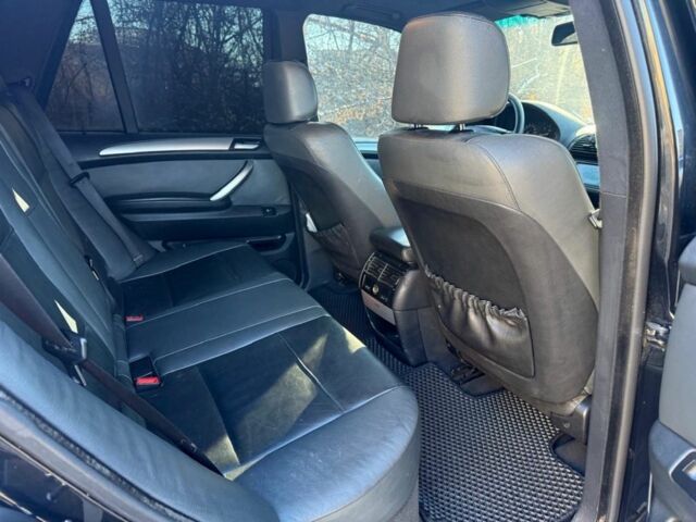 Чорний БМВ Х5, об'ємом двигуна 3 л та пробігом 360 тис. км за 4700 $, фото 5 на Automoto.ua