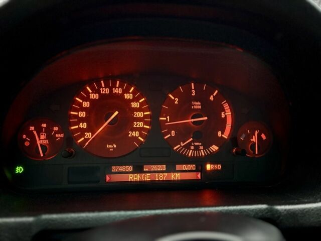 Чорний БМВ Х5, об'ємом двигуна 3 л та пробігом 374 тис. км за 9800 $, фото 19 на Automoto.ua