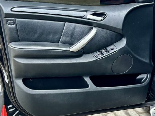 Чорний БМВ Х5, об'ємом двигуна 3 л та пробігом 374 тис. км за 9800 $, фото 10 на Automoto.ua