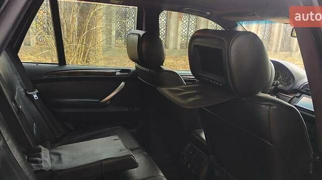 Черный БМВ Х5, объемом двигателя 4.4 л и пробегом 370 тыс. км за 5900 $, фото 19 на Automoto.ua