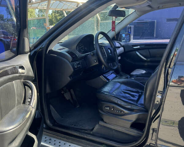 Черный БМВ Х5, объемом двигателя 3 л и пробегом 350 тыс. км за 7500 $, фото 3 на Automoto.ua