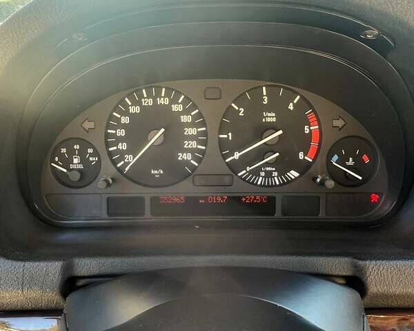 Черный БМВ Х5, объемом двигателя 3 л и пробегом 354 тыс. км за 9999 $, фото 6 на Automoto.ua