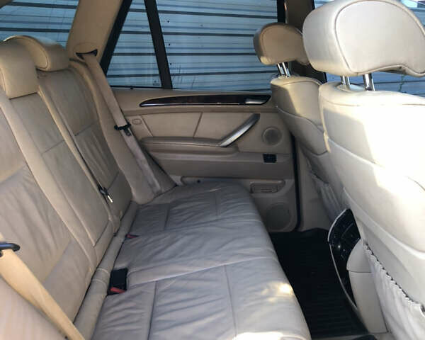 Черный БМВ Х5, объемом двигателя 4.4 л и пробегом 350 тыс. км за 8350 $, фото 20 на Automoto.ua