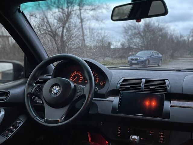 Черный БМВ Х5, объемом двигателя 4.4 л и пробегом 350 тыс. км за 8000 $, фото 10 на Automoto.ua