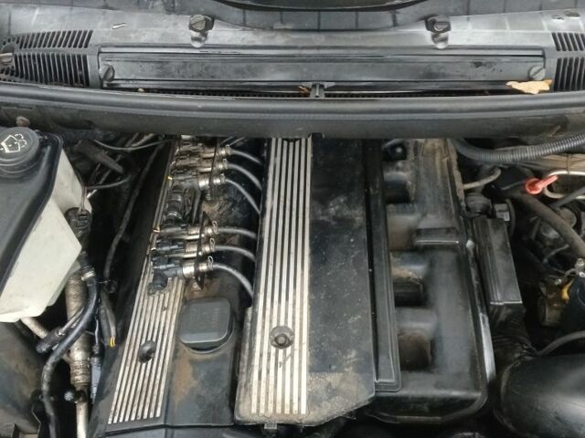 Черный БМВ Х5, объемом двигателя 3 л и пробегом 279 тыс. км за 3000 $, фото 9 на Automoto.ua