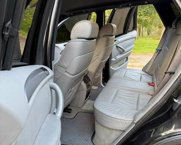 Черный БМВ Х5, объемом двигателя 3 л и пробегом 376 тыс. км за 11800 $, фото 10 на Automoto.ua