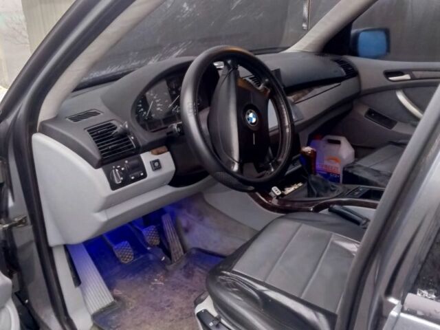 Черный БМВ Х5, объемом двигателя 3 л и пробегом 279 тыс. км за 3000 $, фото 2 на Automoto.ua