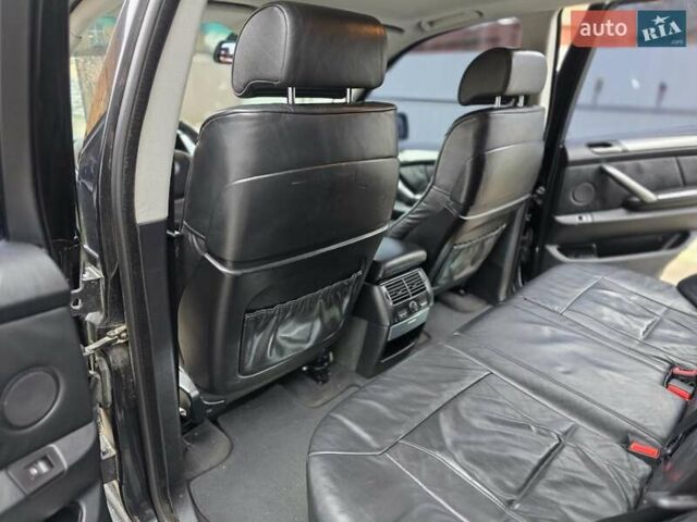 Черный БМВ Х5, объемом двигателя 4.4 л и пробегом 450 тыс. км за 6999 $, фото 14 на Automoto.ua