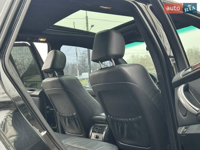 Черный БМВ Х5, объемом двигателя 4.4 л и пробегом 265 тыс. км за 10000 $, фото 35 на Automoto.ua