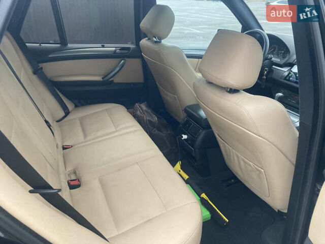 Черный БМВ Х5, объемом двигателя 3 л и пробегом 360 тыс. км за 6000 $, фото 13 на Automoto.ua