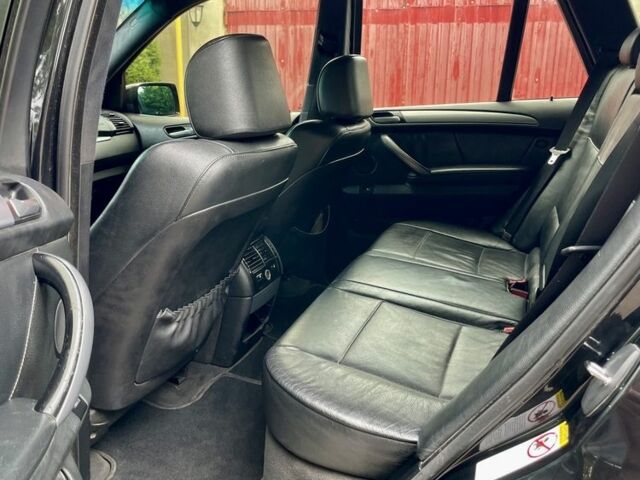 Чорний БМВ Х5, об'ємом двигуна 3 л та пробігом 340 тис. км за 9900 $, фото 6 на Automoto.ua