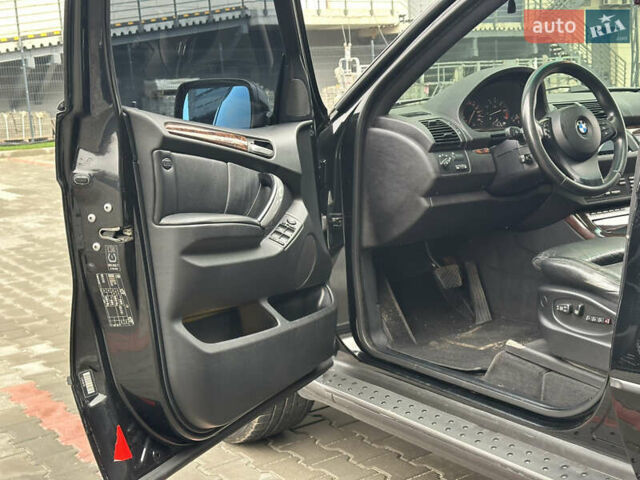 Черный БМВ Х5, объемом двигателя 4.4 л и пробегом 265 тыс. км за 10000 $, фото 29 на Automoto.ua