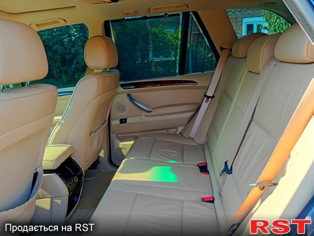 Чорний БМВ Х5, об'ємом двигуна 4.4 л та пробігом 0 тис. км за 8900 $, фото 8 на Automoto.ua