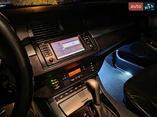 Черный БМВ Х5, объемом двигателя 4.4 л и пробегом 430 тыс. км за 6900 $, фото 1 на Automoto.ua