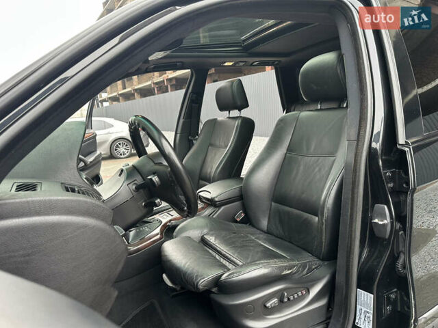 Черный БМВ Х5, объемом двигателя 4.4 л и пробегом 265 тыс. км за 10000 $, фото 24 на Automoto.ua