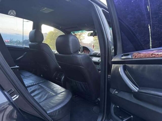 Черный БМВ Х5, объемом двигателя 0 л и пробегом 260 тыс. км за 2950 $, фото 9 на Automoto.ua