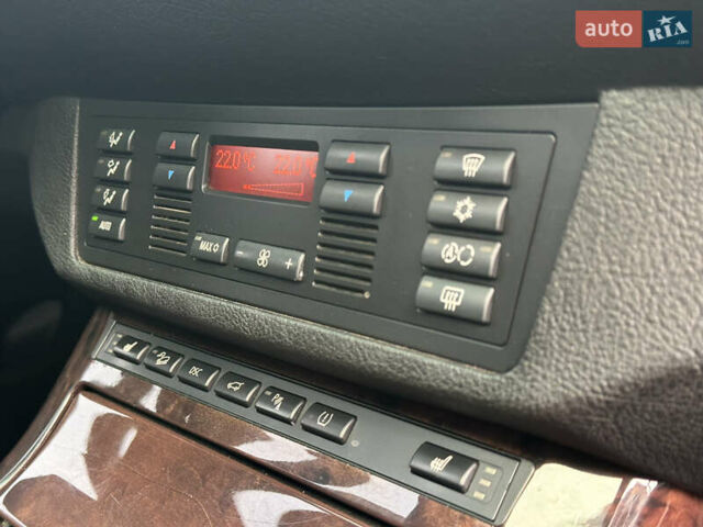 Черный БМВ Х5, объемом двигателя 4.4 л и пробегом 265 тыс. км за 10000 $, фото 20 на Automoto.ua