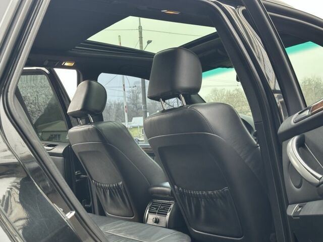 Черный БМВ Х5, объемом двигателя 4.4 л и пробегом 265 тыс. км за 11500 $, фото 4 на Automoto.ua