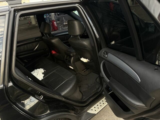 Черный БМВ Х5, объемом двигателя 3 л и пробегом 305 тыс. км за 10000 $, фото 6 на Automoto.ua