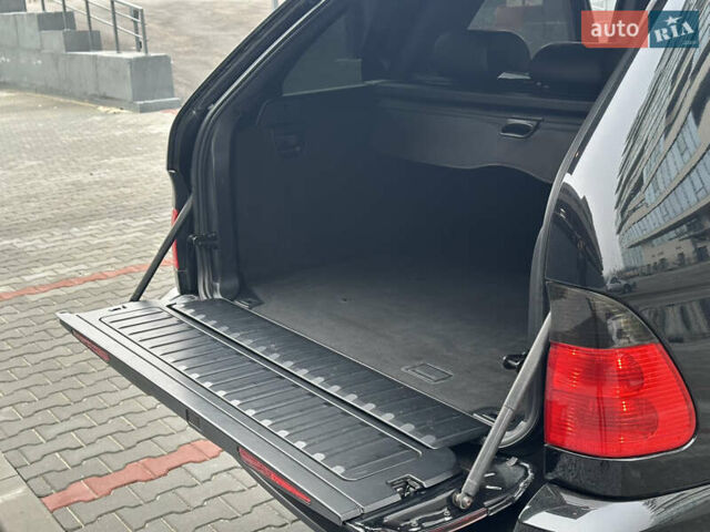 Черный БМВ Х5, объемом двигателя 4.4 л и пробегом 265 тыс. км за 10000 $, фото 31 на Automoto.ua