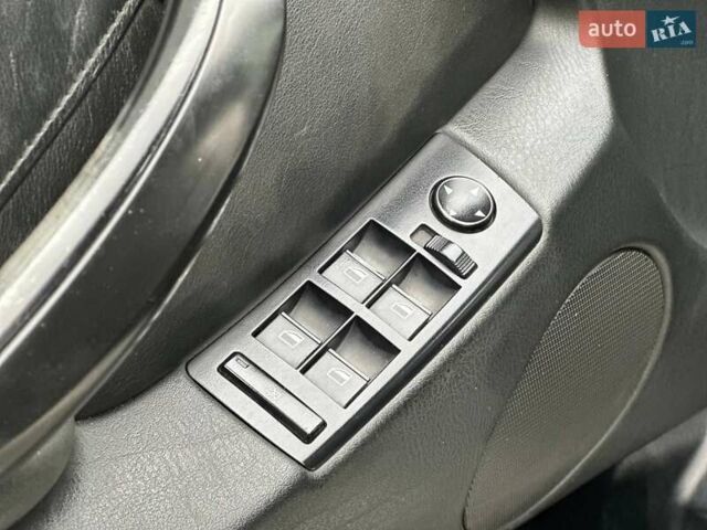 Черный БМВ Х5, объемом двигателя 3 л и пробегом 250 тыс. км за 12999 $, фото 2 на Automoto.ua