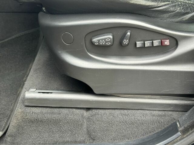 Черный БМВ Х5, объемом двигателя 4.4 л и пробегом 265 тыс. км за 11500 $, фото 5 на Automoto.ua