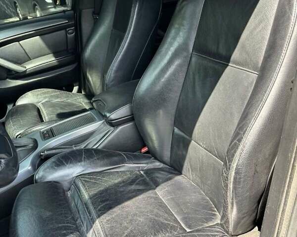 Черный БМВ Х5, объемом двигателя 3 л и пробегом 330 тыс. км за 9200 $, фото 16 на Automoto.ua