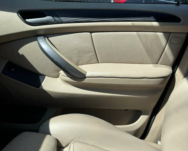 Черный БМВ Х5, объемом двигателя 2.99 л и пробегом 303 тыс. км за 13000 $, фото 20 на Automoto.ua