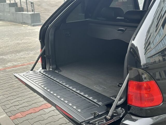 Черный БМВ Х5, объемом двигателя 4.4 л и пробегом 265 тыс. км за 11500 $, фото 10 на Automoto.ua