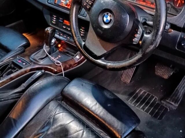 Чорний БМВ Х5, об'ємом двигуна 0 л та пробігом 230 тис. км за 4398 $, фото 5 на Automoto.ua