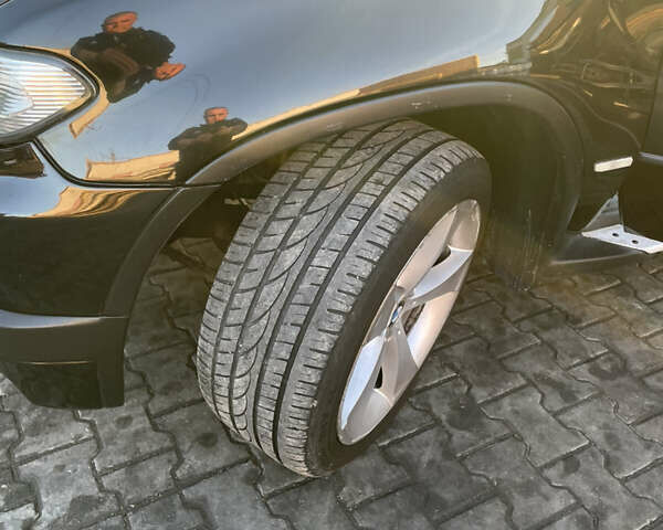 Черный БМВ Х5, объемом двигателя 4.8 л и пробегом 380 тыс. км за 6425 $, фото 3 на Automoto.ua