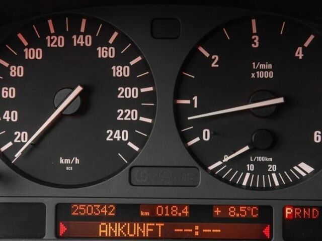 Черный БМВ Х5, объемом двигателя 0 л и пробегом 250 тыс. км за 3500 $, фото 9 на Automoto.ua